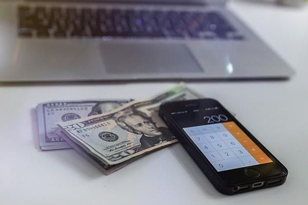 欠光大信用卡30万逾期