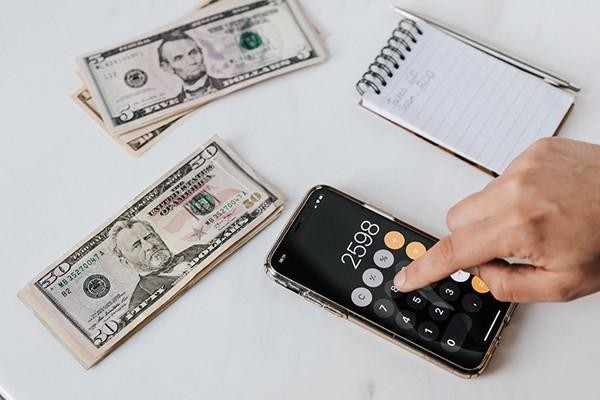 工商银行信用卡欠很久多久起诉，欠工商银行信用卡1000不还最坏的结果是什么