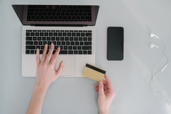 信用卡可以转账到银行卡吗？可以转账还款吗？