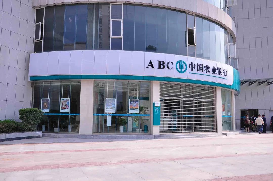 招商银行高端信用卡 一纸公告等于啥也没说！