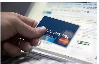 很纠结 到底该不该用信用卡呢？