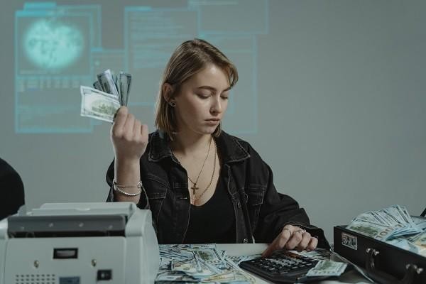 支付宝逾期三年多了怎么办，亲身经历是什么