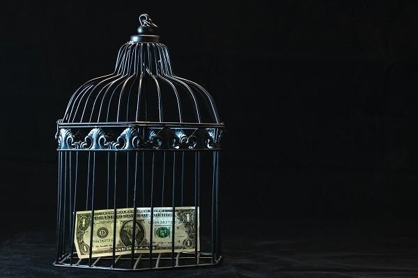 招联金融4年没还了