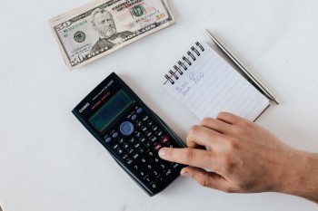 信用卡逾期还进去还能刷出来吗？逾期该怎么协商还款？