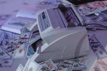 信用卡忘记还了逾期15天怎么办？有什么影响？