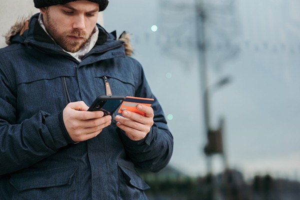 还不起信用卡了会坐牢吗？逾期了还能办贷款吗？