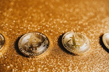 信用卡逾期对孩子上学有影响吗?逾期偿还之后还能不能刷出来?