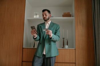 信用卡逾期起诉到被执行需要多久?信用卡逾期后，被法院执行的内容有哪些?