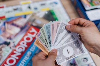 信用卡逾期超过5万一定会坐牢吗？逾期不还会被起诉吗？