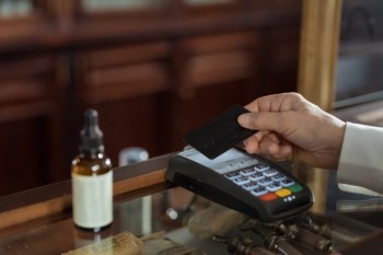 查询信用卡逾期记录怎么查？可以查几次？