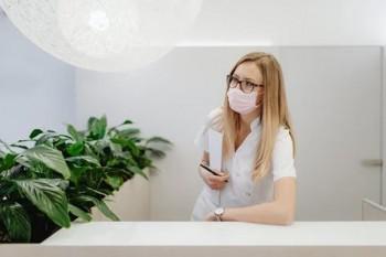 信用卡逾期申请减免申请书谁来写？可以减免利息吗？