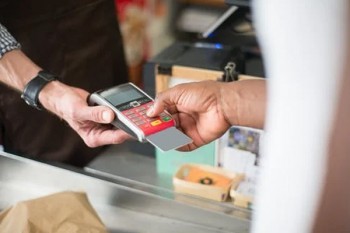 信用卡降额欠款慢慢还可以吗？必须立即还上吗？