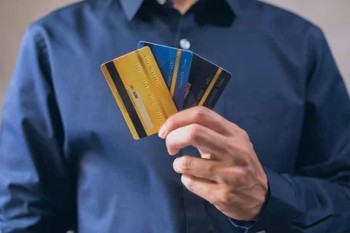 怎么查信用卡欠款明细？如何避免逾期？