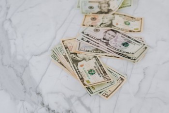 信用卡逾期解决办法有哪些？多久会被起诉？