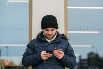 信用卡逾期两个月还了还能用吗？信用卡逾期两个月会产生什么后果？